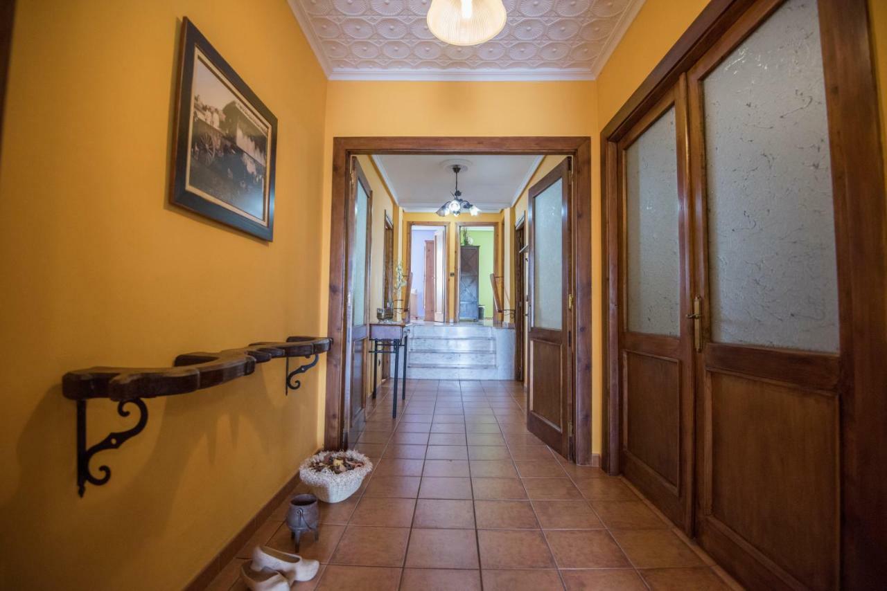 Maria La Carbayeda Guest House Luanco Bagian luar foto