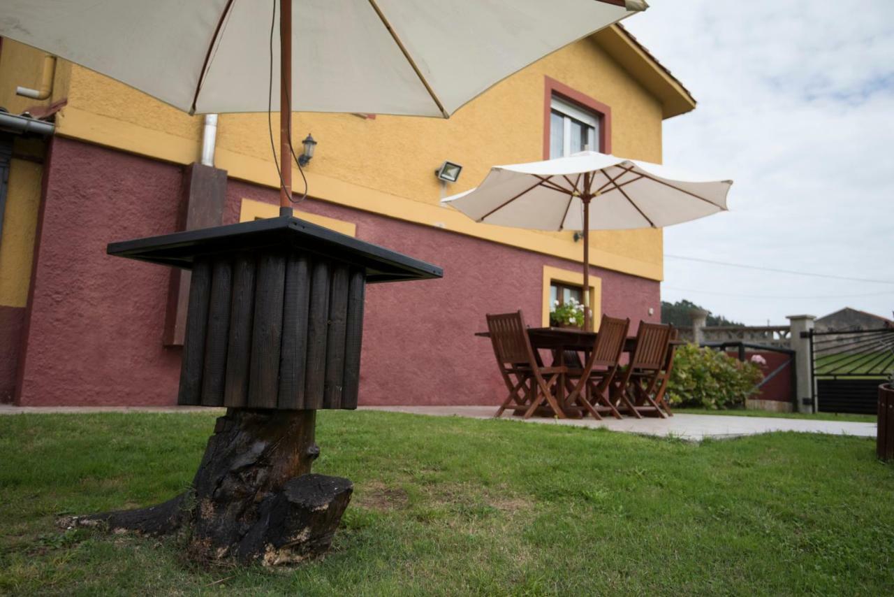 Maria La Carbayeda Guest House Luanco Bagian luar foto